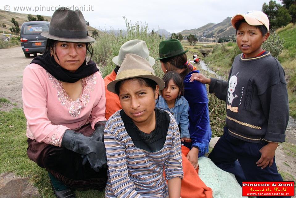 ECUADOR - Sulla strada per Quilotoa - 3.jpg